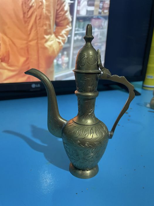 продавам бронзов чайник за краста