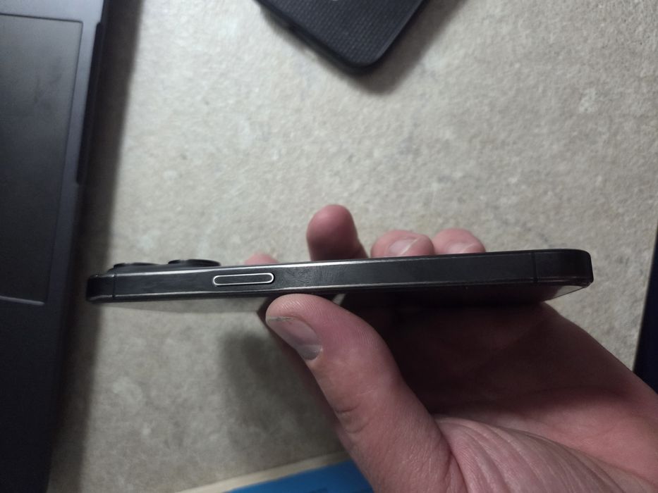 IPhone 15 pro 128 gb