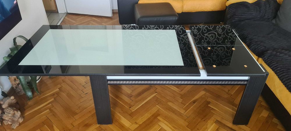 Версаче маса, разтегателна в перфектно състояние.(140х80 или 180х80)