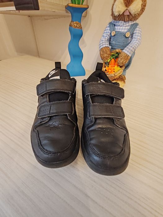 Adidasi Nike marime 35