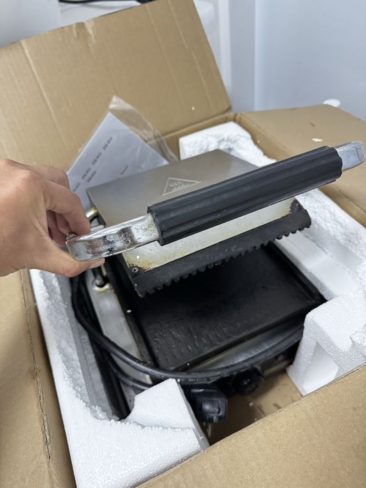 Продам б/у оборудование для кафе фастфуда