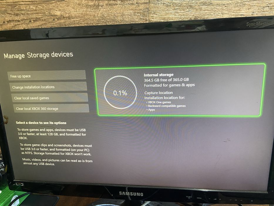 Xbox One 500GB + Геймърски джойстик + Подарък игра FIFA 17