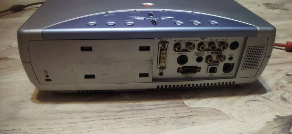 Проектор   sanyo