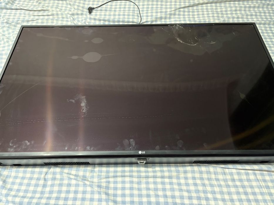 Смарт телевизор LG