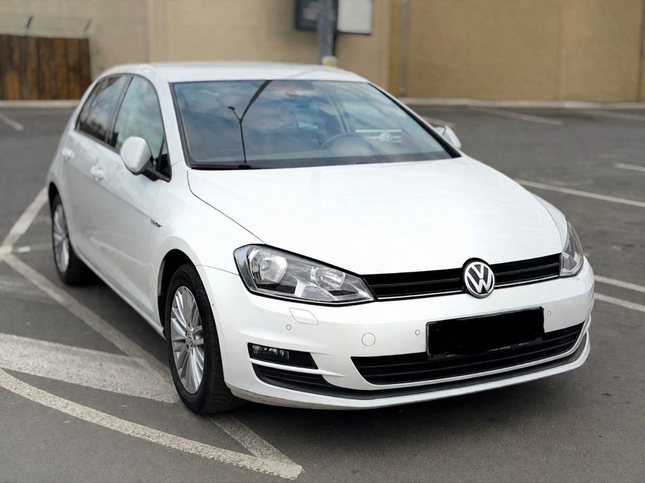 VOLKSWAGEN Golf 2014