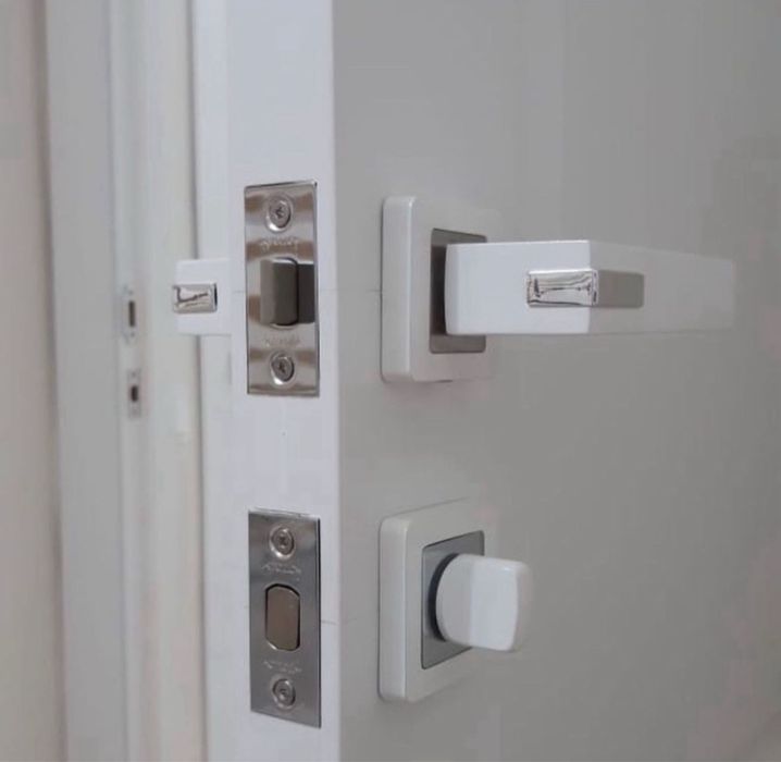 Плотник. Профессиональная установка дверей