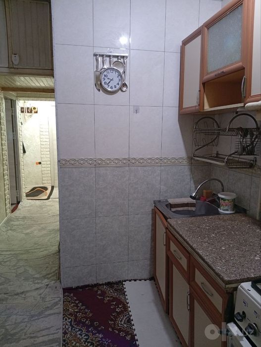 Ibn sino 2 mavzezida 2 xona 3 xona qilingan uy sotiladi