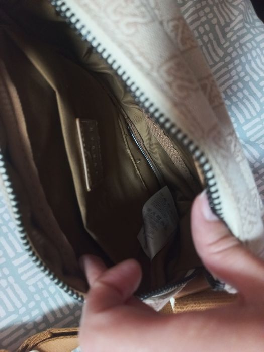 Дамски чанти, Jacquemus,Èram, Air Jordan, Levi's, Adidas