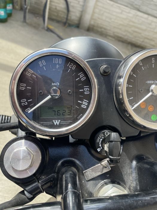 Kawasaki W800 2020- Model Retro