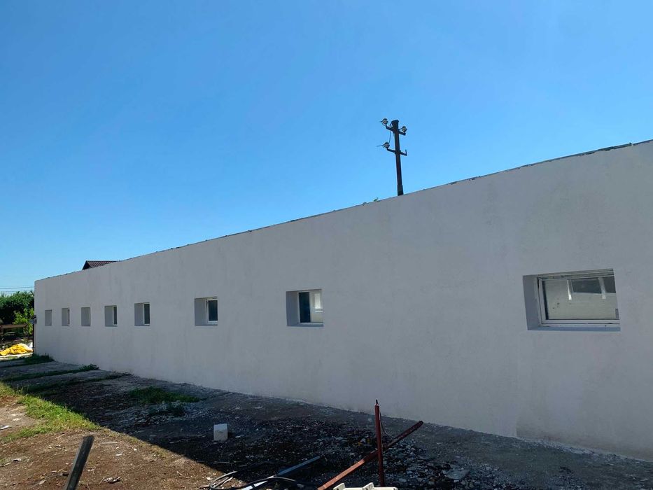 Hale Spatii industriale de închiriat – renovate exterior, amenajare interioară la cerere