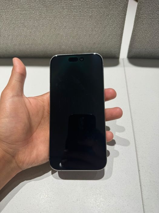iPhone 15 pro sim/esim