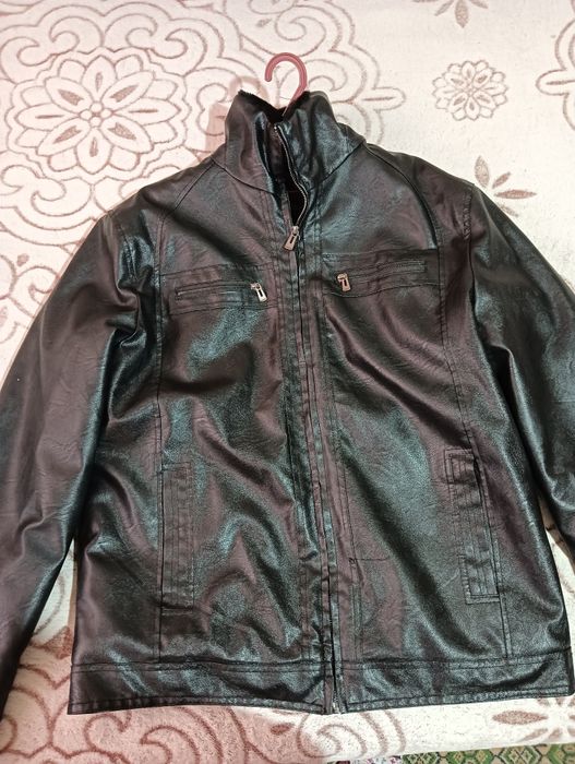 Продам кожаную куртку