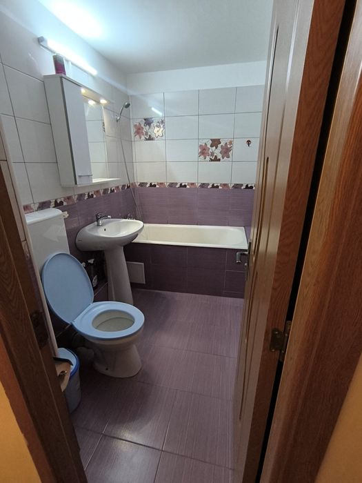 Închiriez apartament cu 2 camere metrou Gorjului, direct proprietar