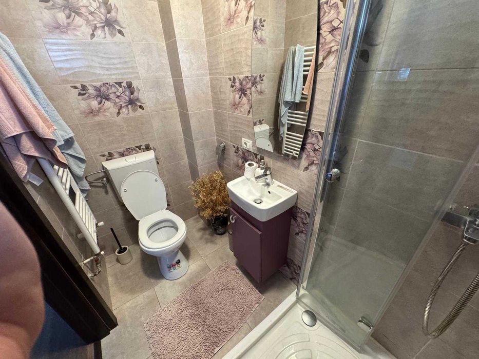 Închiriez casa in Săcălaz ideală pentru firma sau familii ( 180 mp) 8 locuri de parcare