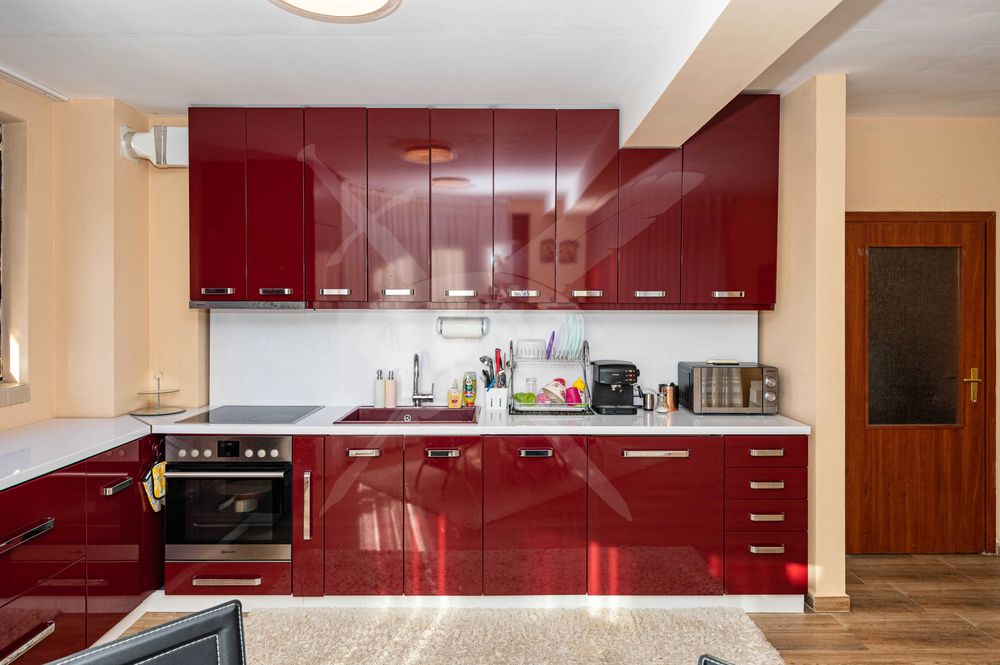 Продава се Тристаен апартамент в Пловдив, Остромила - 116 кв.м за 1432 €/кв.м - Снимка #15