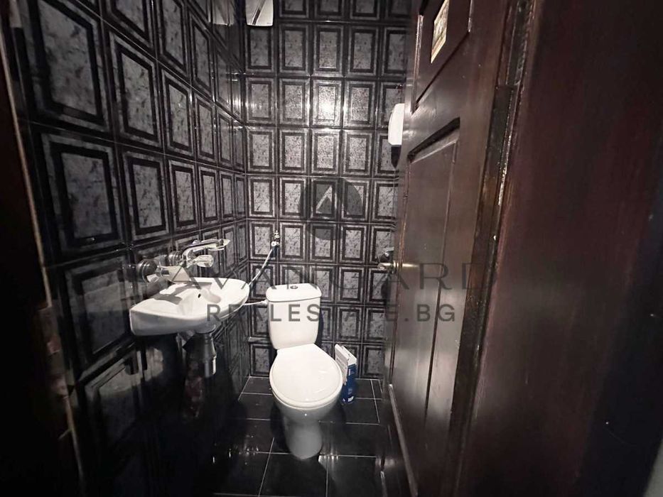 Продава се Тристаен апартамент в Пловдив, Кършияка - 107 кв.м за 1869 €/кв.м - Снимка #6