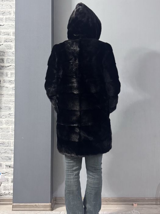 Продам норковую шубу