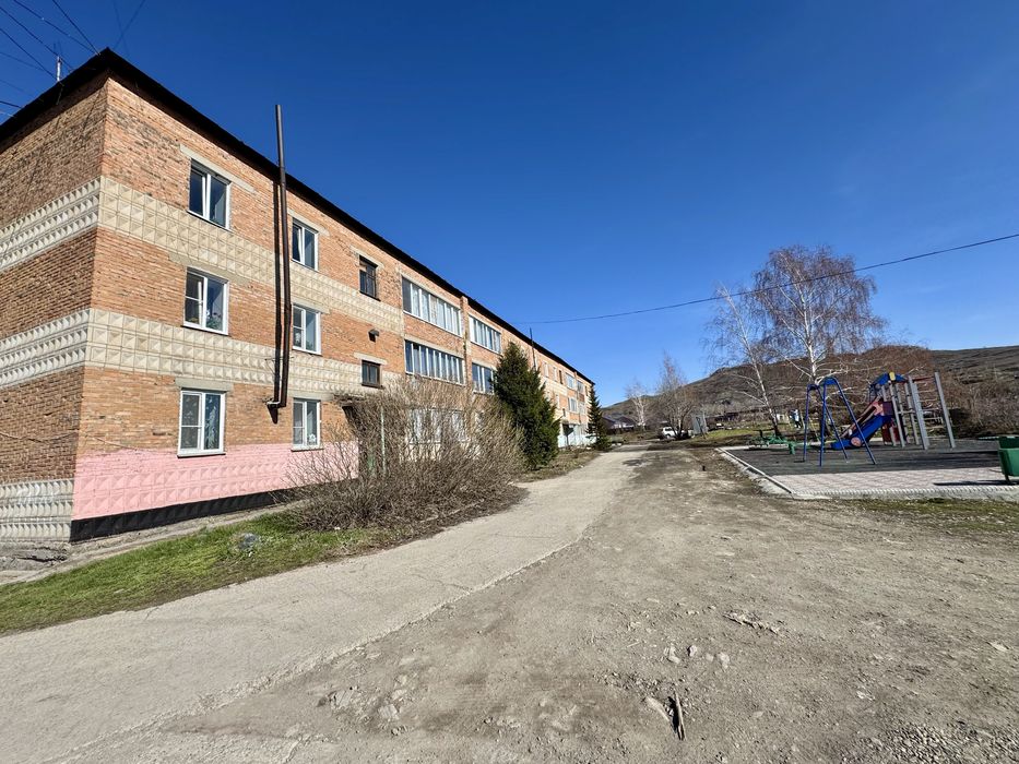 Продается 3х комн квартира п. Белоусовка