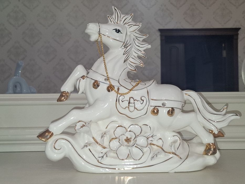 Сувенир из фарфора