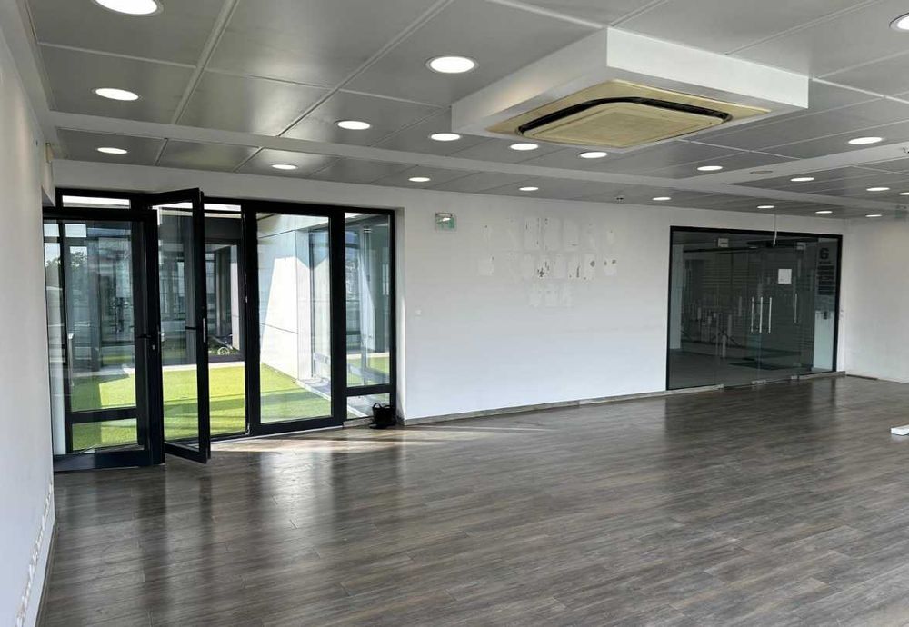 Дава се под наем Офис в Варна, Център - 500 кв.м за 7500 € - Снимка #5