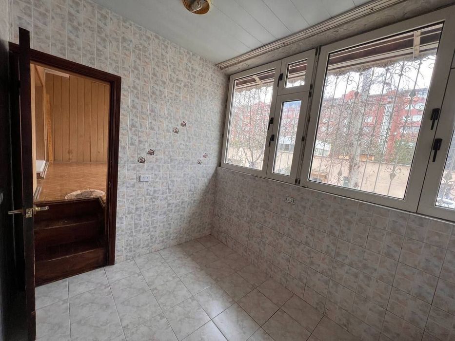 4 хонали Беруни Анкология Хувайдо махалла сотилади 135 квадр