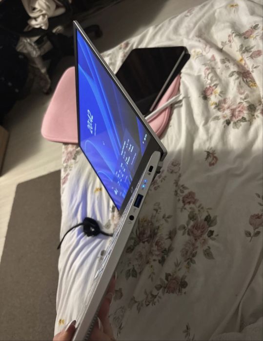 Laptop acer swift go 14