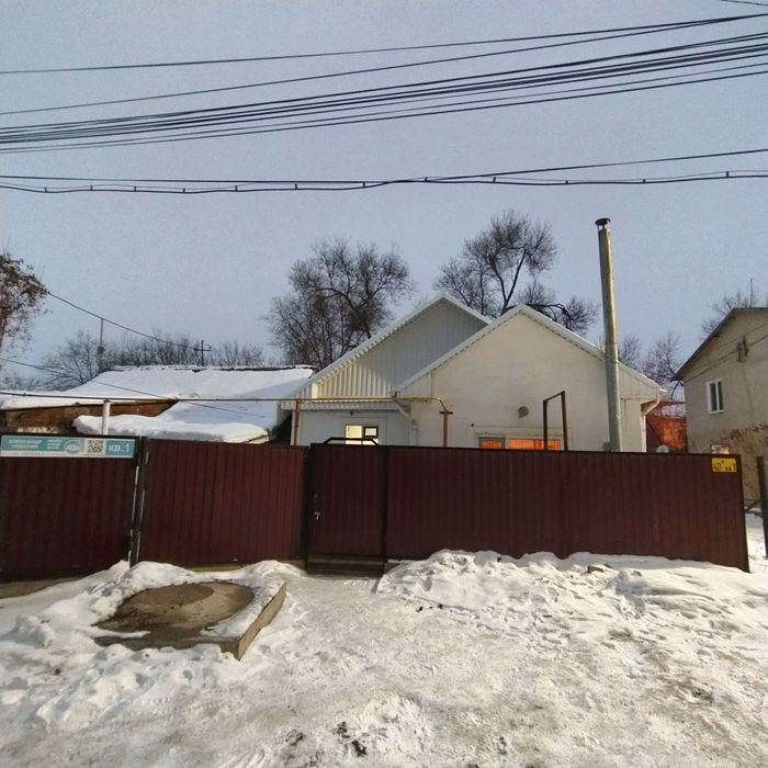 Продам два дома в одном дворе