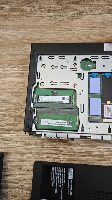 Lenovo ThinkCentre M90q G4 Tiny i5-13500T 16GB DDR5 256GB NVME  Win11