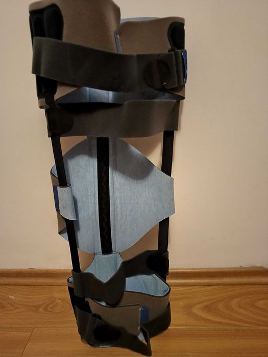 Orteza genunchi reglabila Thuasane, Marime L, 60 cm lungime