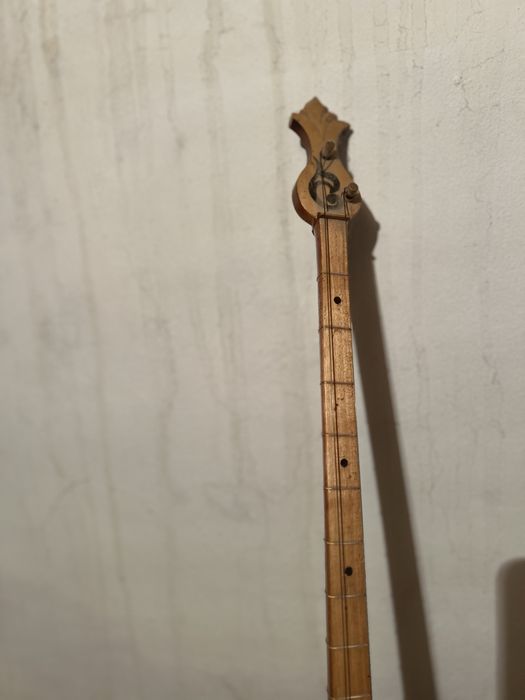 Домбыра сатылда