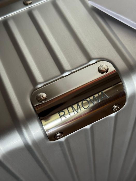 Geamanta Troler Rimowa Argintiu