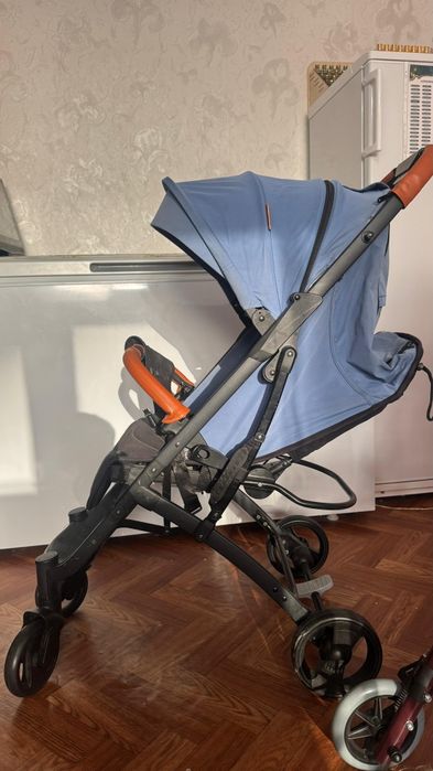 Детская коляска.