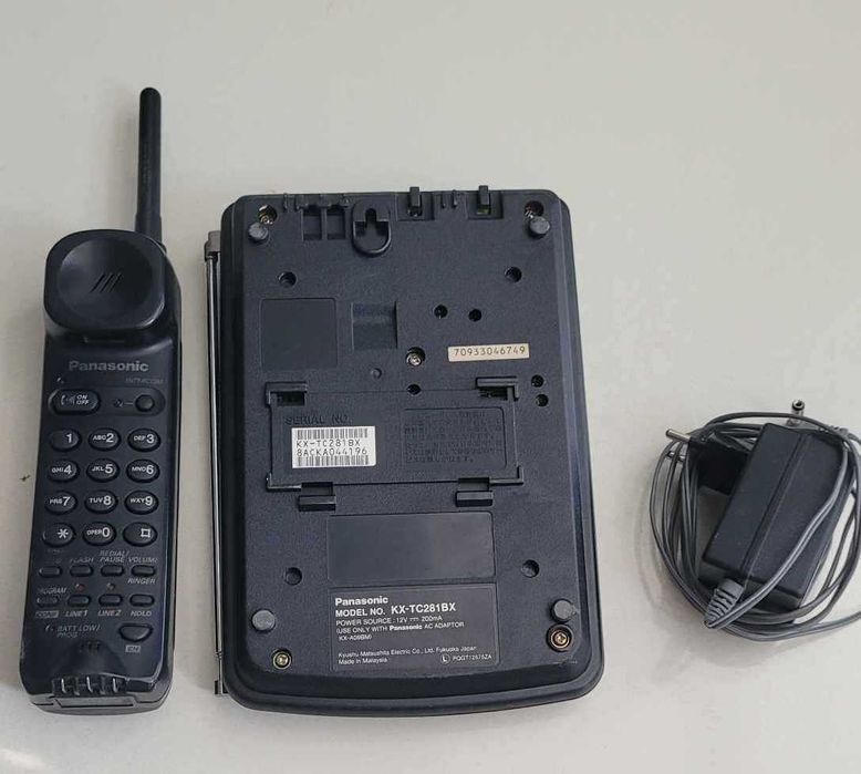 Цифрово/аналогов телефон,две линии,секретар Панасоник,отличен