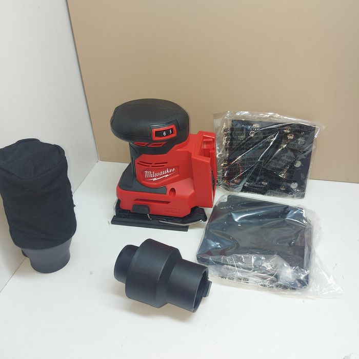 Акумулаторен виброшлайф Milwaukee M18BQSS-0B