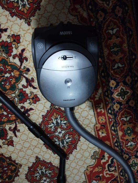 Продаю пылесос Samsung