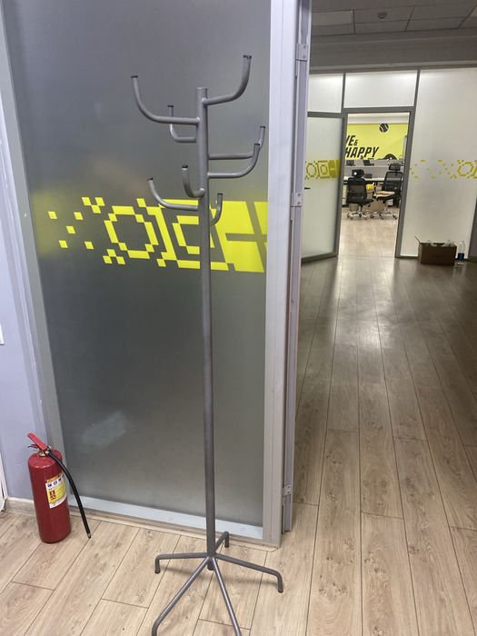 Продаем вешалки