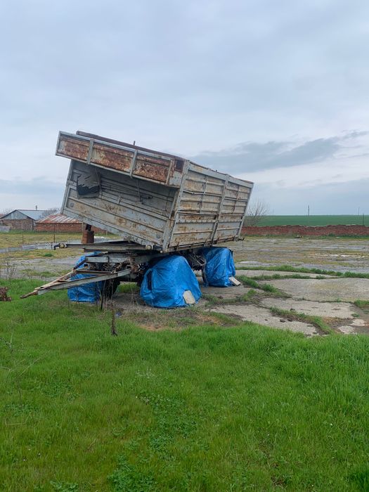Ремарке самосвално