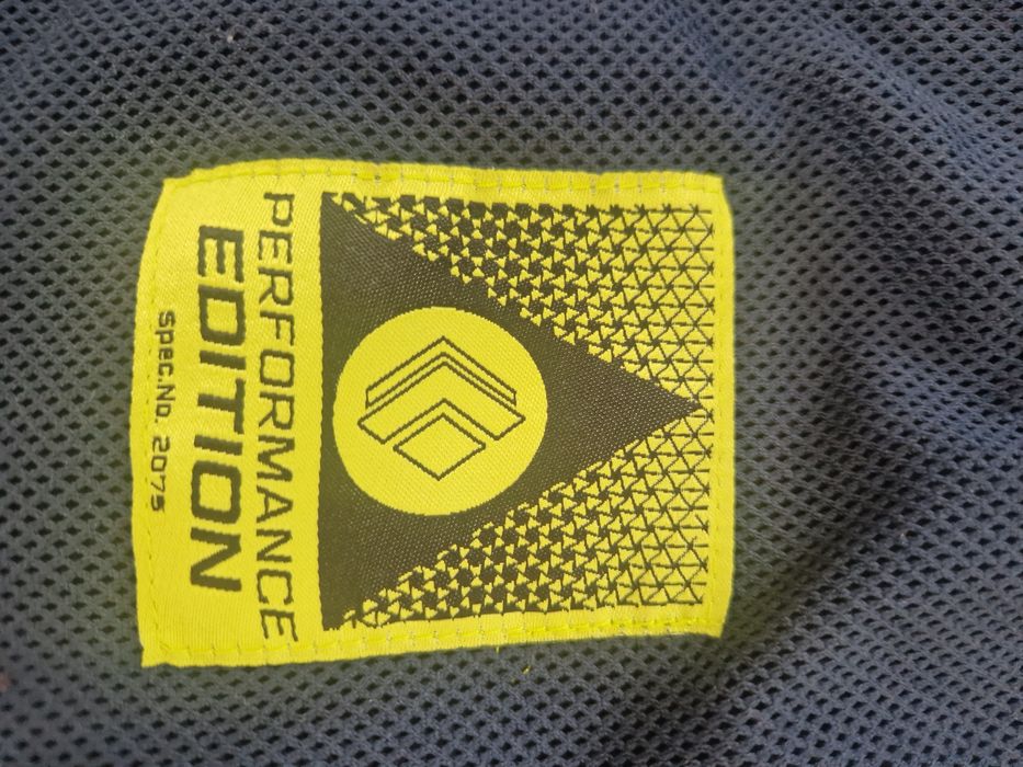 Продаю куртку для мальчика Next