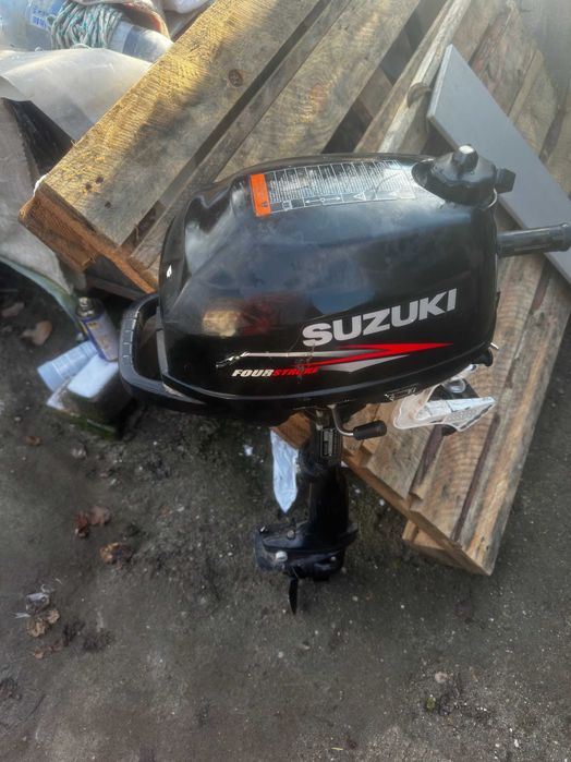 barca gomflabila yamaha 265 s si motor suzuki 2,5 cp