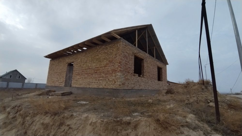 Жер Үй сатылады.