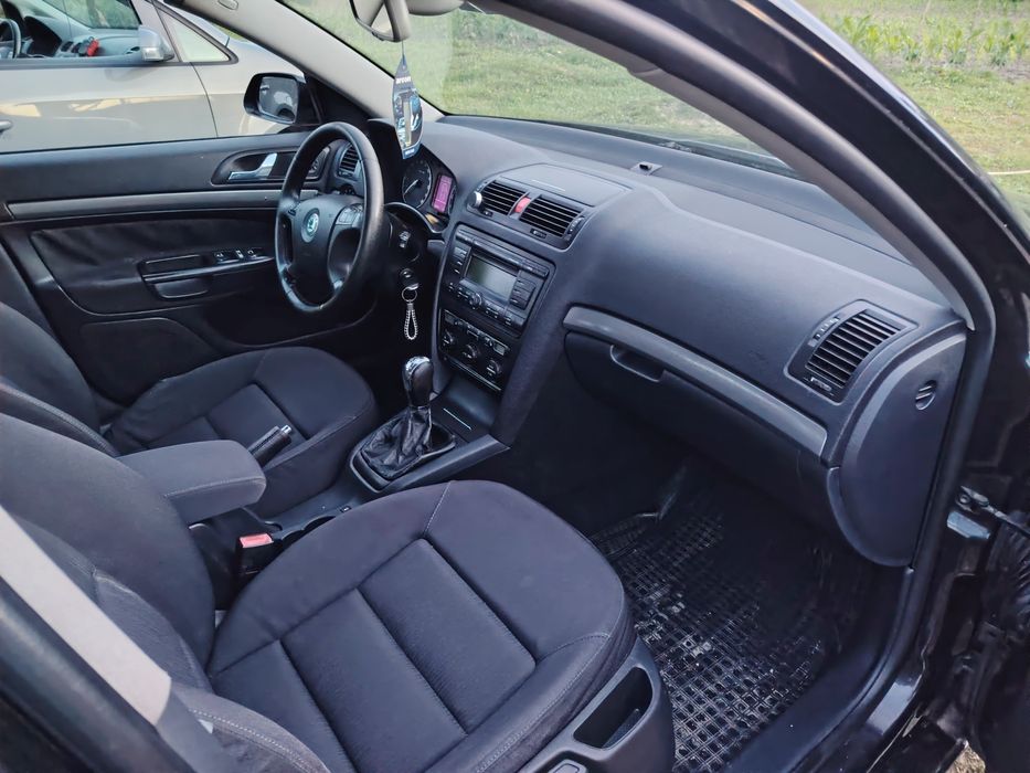 Vând SKODA Octavia 2