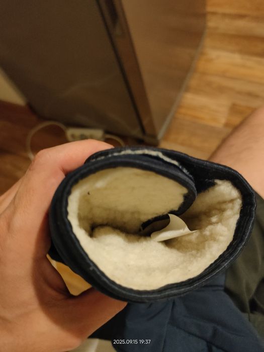 Продам зимнию пинетку