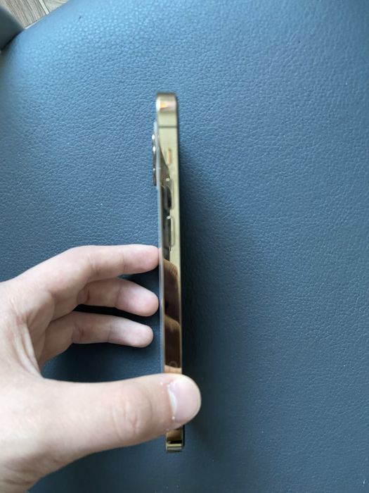 iPhone 12 Pro с гарантией