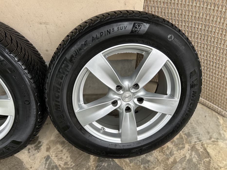 Roti iarna originale Touareg pe 18 cu prindere 5x130