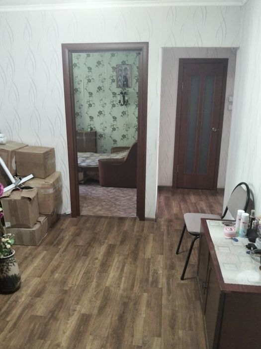 Продам двух комнатную квартиру