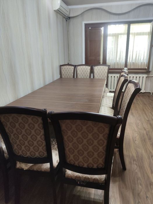 Продается стол со стульями 10