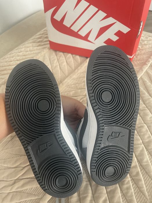 NIKE новые 29,5 размер