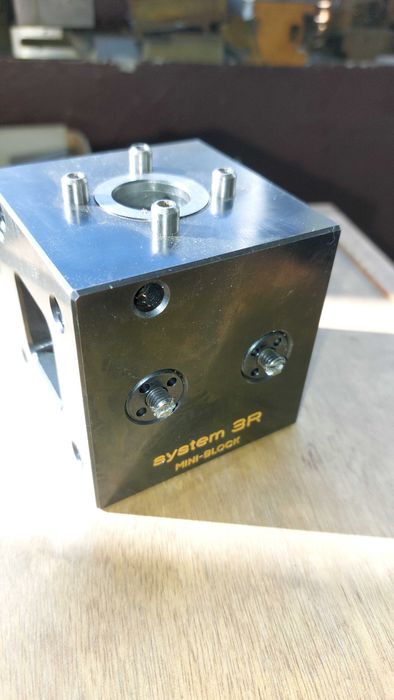 Обемно-ерозийни машини - CHMER и ЕРОМА, 3R кубче,3R глава и 3R държач