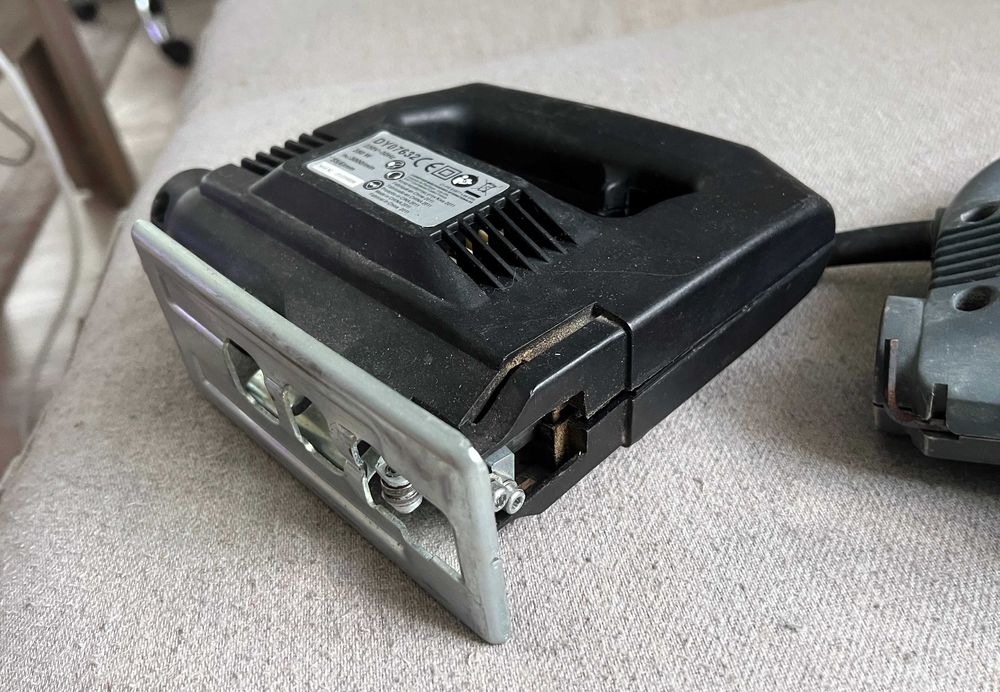 2 ferastraie pendulare 350W fara cablu – pentru piese sau reparatii