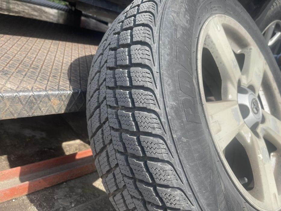 Автомобилни Зимни Гуми  за Джип 17ки